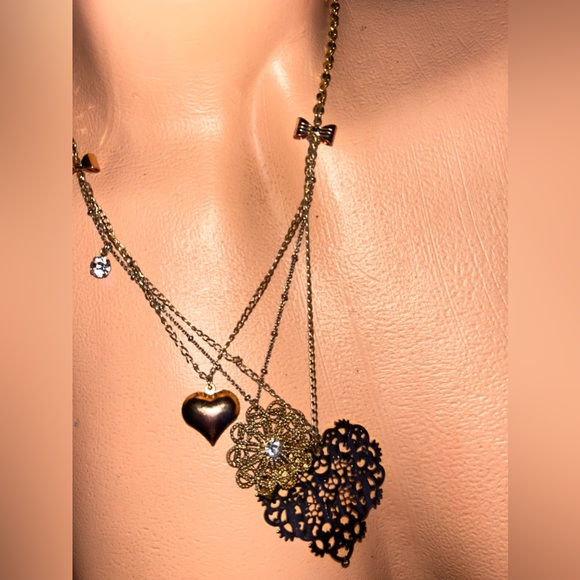 Betsey Johnson love me charm crystal heart vintage retro Barbie necklace N48